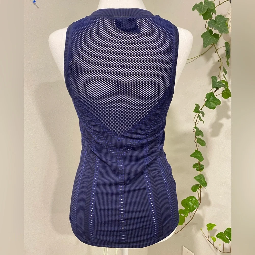 Athleta Women's Vented Sleeveless Tank Top Shirt Size XS - Picture 3 of 5